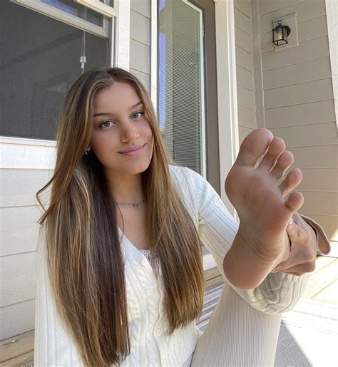 Lesbian Feet Domination Porn Videos 